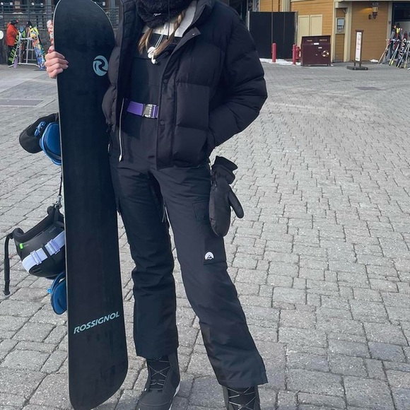 OOSC black bibs - Picture 2 of 4